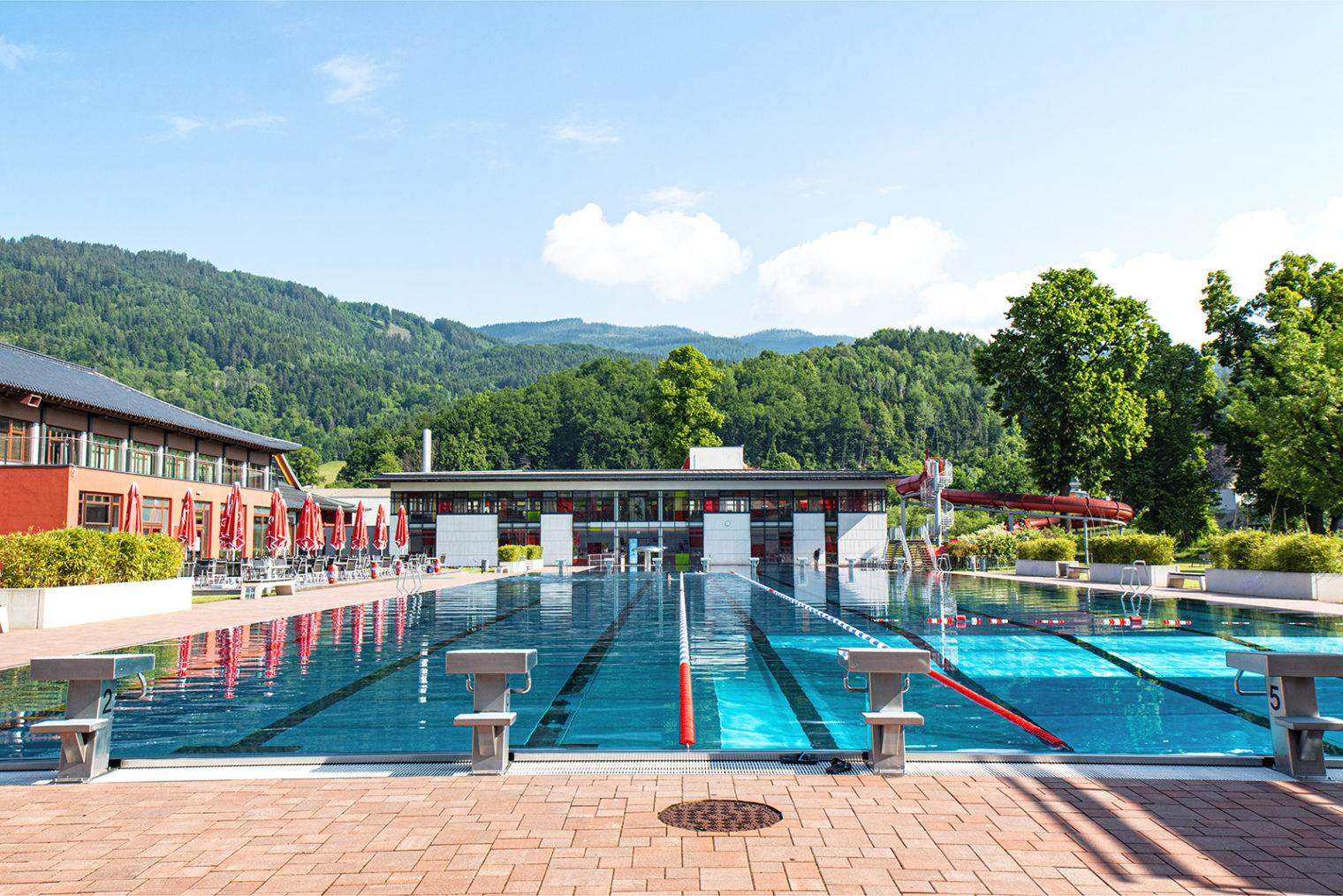 Außenbereich Sportbecken Asia Spa